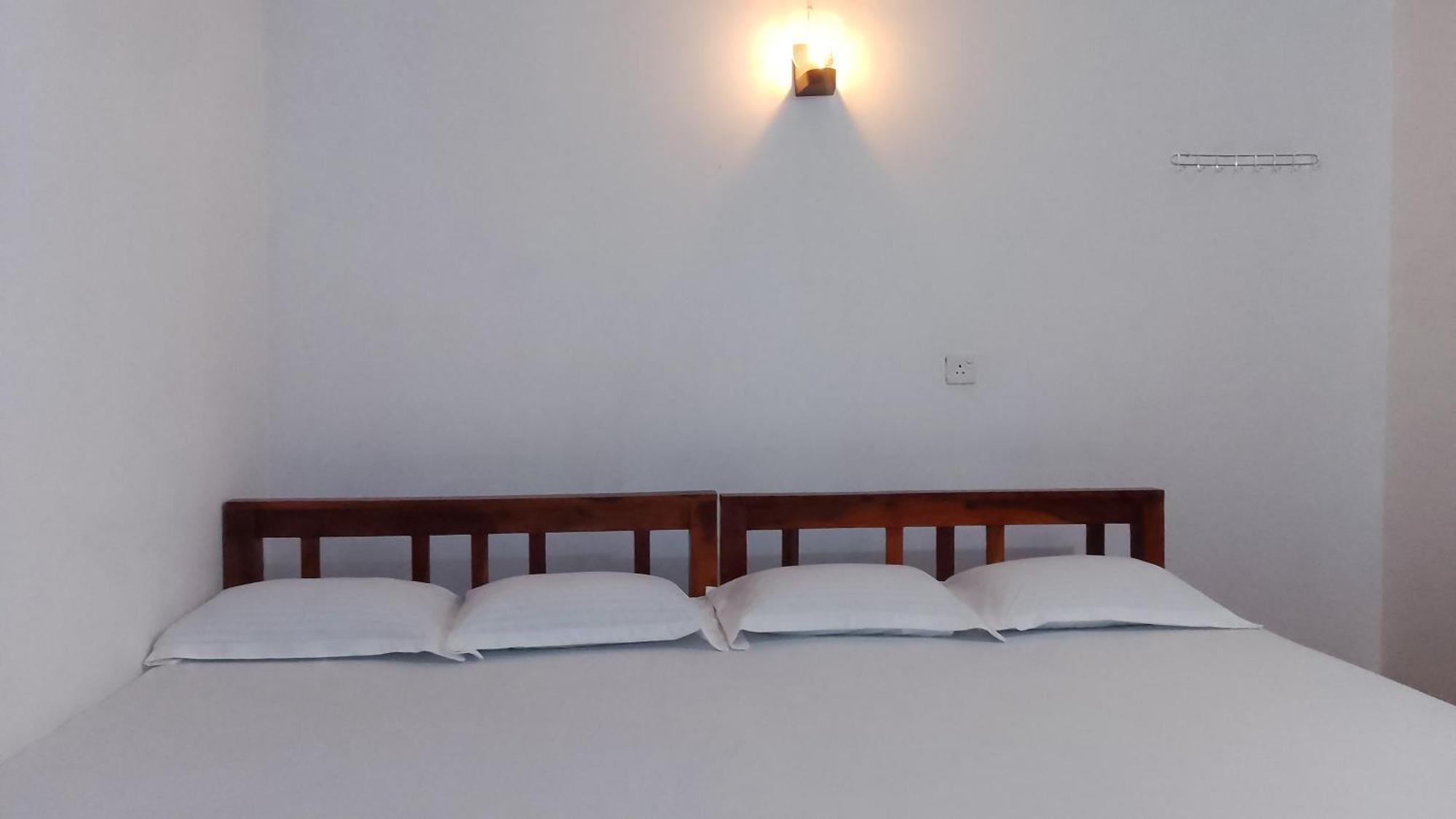 Anuhas Family Resort & Water House Anuradhapura Exterior foto